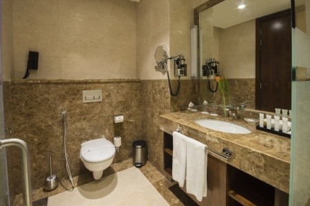 Spojené arabské emiráty Dubaj Golden Tulip Media (Al Barsha Heights) 11 dňový pobyt Polpenzia Letecky Letisko: Praha June 2026 (13/06/26-23/06/26)