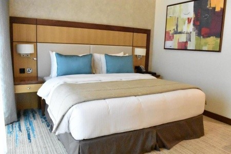 Spojené arabské emiráty Dubaj Golden Tulip Media (Al Barsha Heights) 11 dňový pobyt Polpenzia Letecky Letisko: Praha June 2026 (13/06/26-23/06/26)