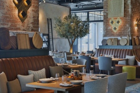 Spojené arabské emiráty Dubaj Marriott Resort Palm Jumeirah 7 dňový pobyt Polpenzia Letecky Letisko: Praha April 2026 (16/04/26-22/04/26)