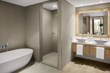 Spojené arabské emiráty Ras Al Khaimah Mövenpick Resort Marjan Island (Ras Al Khaimah) 11 dňový pobyt Polpenzia Letecky Letisko: Praha April 2026 (25/04/26- 5/05/26)