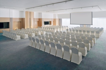 Spojené arabské emiráty Ras Al Khaimah Mövenpick Resort Marjan Island (Ras Al Khaimah) 11 dňový pobyt Polpenzia Letecky Letisko: Praha April 2026 (25/04/26- 5/05/26)