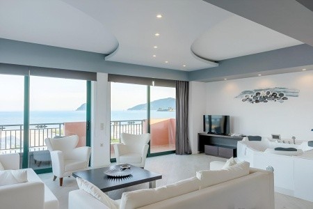 Mediterranean Beach Resort - 7