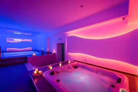 Mediterranean Beach Resort - 12