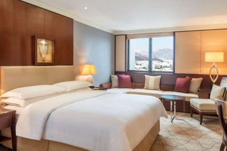 Omán Muscat Sheraton Oman 11 dňový pobyt Raňajky Letecky Letisko: Viedeň November 2025 (23/11/25- 3/12/25)