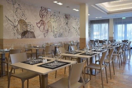 Taliansko Rimini Boemia 3 dňový pobyt Raňajky Vlastná October 2025 (13/10/25-15/10/25)