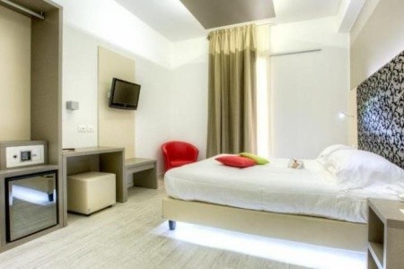 Taliansko Rimini Boemia 3 dňový pobyt Raňajky Vlastná October 2025 (13/10/25-15/10/25)