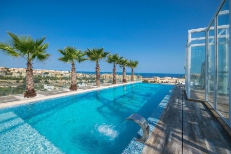 Malta, St. Julian, Hugo’s Boutique, za <span>20.569</span> Kč