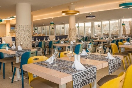 Kanárske ostrovy Tenerife Hovima La Pinta Beachfront Family 10 dňový pobyt Ultra All inclusive Letecky Letisko: Budapešť April 2026 (23/04/26- 2/05/26)