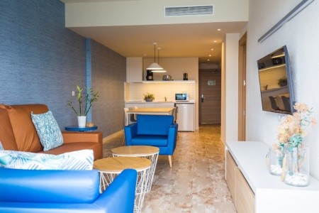 Kanárske ostrovy Tenerife Hovima La Pinta Beachfront Family 10 dňový pobyt Ultra All inclusive Letecky Letisko: Budapešť April 2026 (23/04/26- 2/05/26)