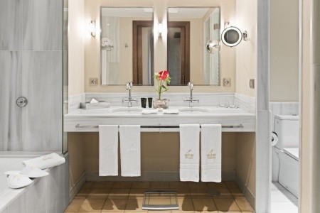 Kanárske ostrovy Tenerife Bahia Del Duque Casas Ducales 8 dňový pobyt Raňajky Letecky Letisko: Budapešť March 2026 (27/03/26- 3/04/26)