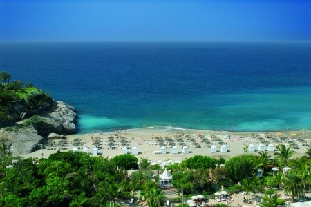 Kanárske ostrovy Tenerife Bahía Del Duque Las Villas 10 dňový pobyt Polpenzia Letecky Letisko: Budapešť March 2026 (31/03/26- 9/04/26)