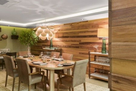 Kanárske ostrovy Tenerife Bahía Del Duque Las Villas 10 dňový pobyt Polpenzia Letecky Letisko: Budapešť March 2026 (31/03/26- 9/04/26)