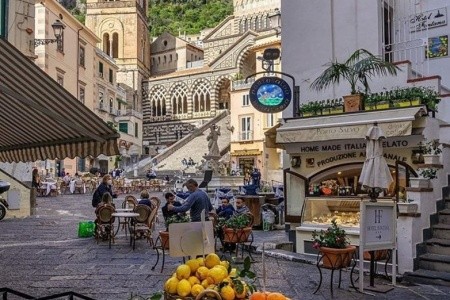 Literatúra Nápoly - 1