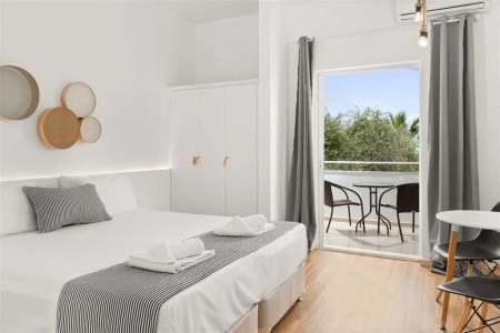 Mr. & Mrs. White - 3