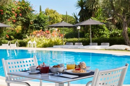 Mr. & Mrs. White - 22