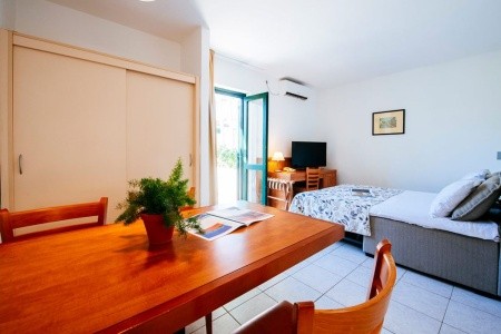 Chorvátsko Severná Dalmácia Zaton Holiday Resort 6 dňový pobyt Bez stravy Vlastná June 2026 (28/06/26- 3/07/26)