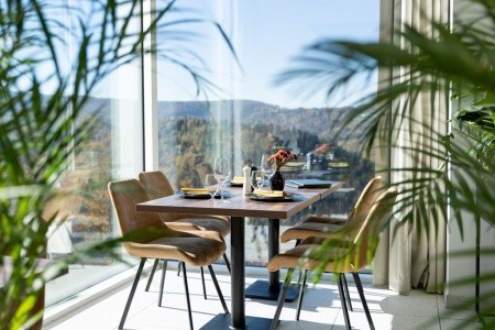 Poľsko Beskydy Crystal Mountain 5 dňový pobyt Polpenzia Vlastná May 2026 (13/05/26-17/05/26)