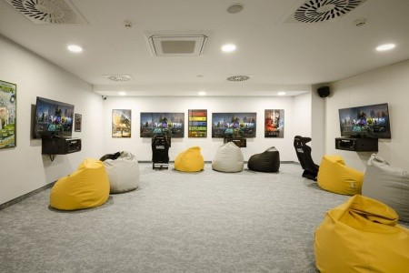 Poľsko Beskydy Crystal Mountain 5 dňový pobyt Polpenzia Vlastná May 2026 (13/05/26-17/05/26)