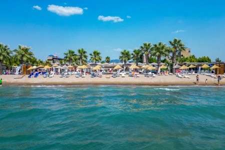 Risus Beach Resort - 19