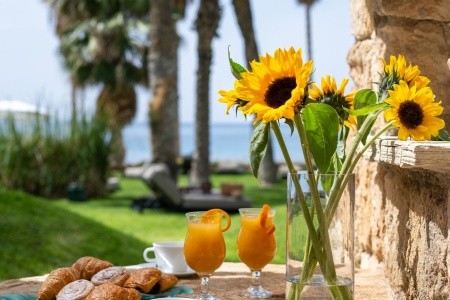 Cyprus Paphos (Pafos) Coral Beach Hotel & Resort 8 dňový pobyt All Inclusive Letecky Letisko: Bratislava July 2026 (31/07/26- 7/08/26)