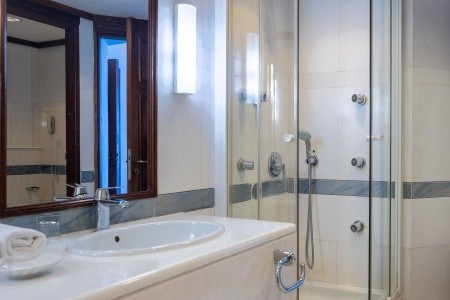 Cyprus Paphos (Pafos) Coral Beach Hotel & Resort 8 dňový pobyt All Inclusive Letecky Letisko: Bratislava July 2026 (31/07/26- 7/08/26)