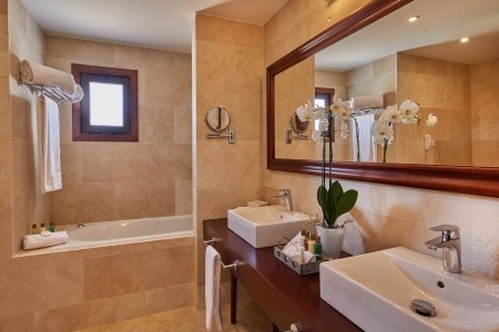 Španielsko Mallorca Secrets Mallorca Villamil Resort & Spa 5 dňový pobyt Raňajky Letecky Letisko: Praha July 2026 ( 1/07/26- 5/07/26)