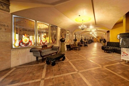 Imperial Palace (Ex. Victoria Palace) - 11