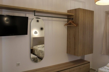 Studia Eleftheria - 14