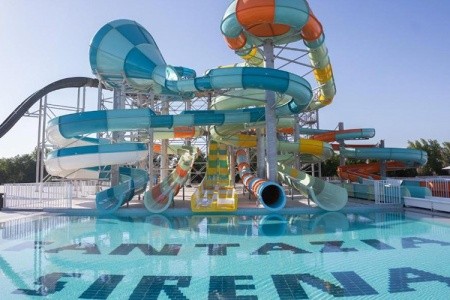 Sirena Beach Resort & Spa - 8