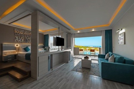 Sirena Beach Resort & Spa - 21