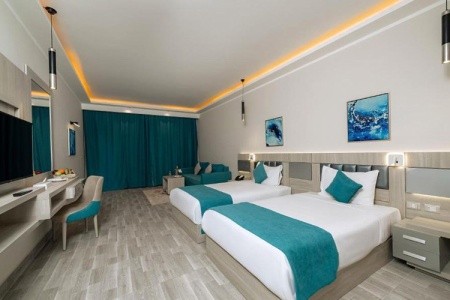 Sirena Beach Resort & Spa - 29