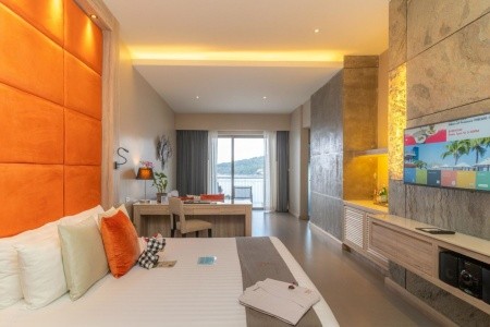 Cape Sienna Hotel & Villas