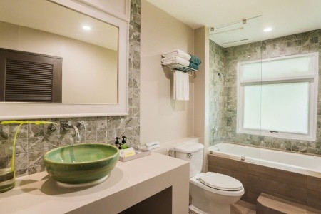 Emerald Beach Resort And Spa