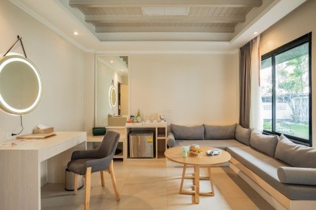 Emerald Beach Resort And Spa