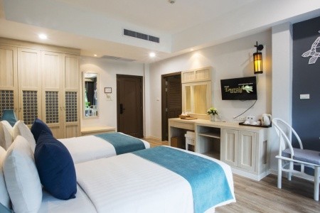 Emerald Beach Resort And Spa