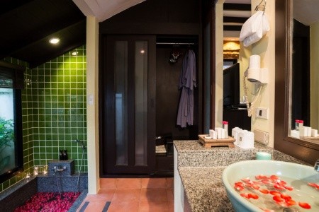 Emerald Beach Resort And Spa