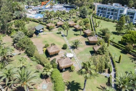 Green Bay Resort & Spa - 8