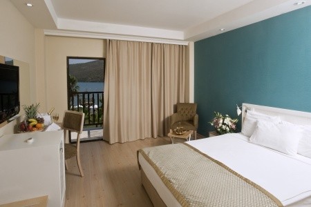 Green Bay Resort & Spa - 17