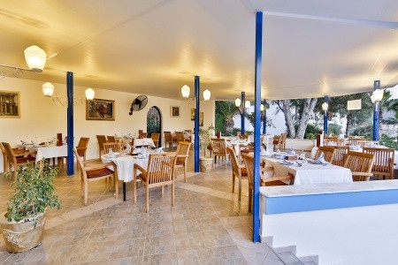 Green Bay Resort & Spa - 40