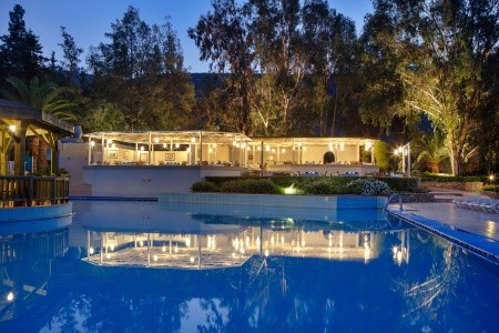 Green Bay Resort & Spa - 45