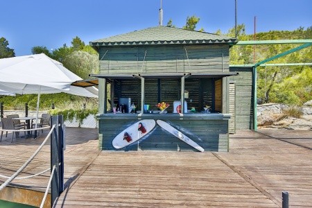 Green Bay Resort & Spa - 51