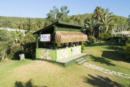 Green Bay Resort & Spa - 52