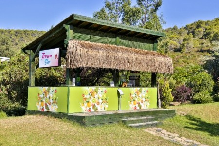 Green Bay Resort & Spa - 53