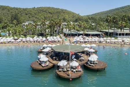 Green Bay Resort & Spa - 67