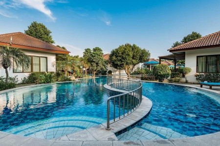 Thajsko Pattaya Pinnacle Grand Jomtien Resort & Spa 9 dňový pobyt Raňajky Letecky Letisko: Praha September 2025 (12/09/25-20/09/25)
