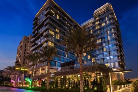 Spojené arabské emiráty Dubaj Radisson Beach Resort Palm Jumeirah 10 dňový pobyt Raňajky Letecky Letisko: Viedeň August 2025 (30/08/25- 8/09/25)
