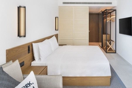 Spojené arabské emiráty Dubaj Radisson Beach Resort Palm Jumeirah 10 dňový pobyt Raňajky Letecky Letisko: Viedeň August 2025 (30/08/25- 8/09/25)