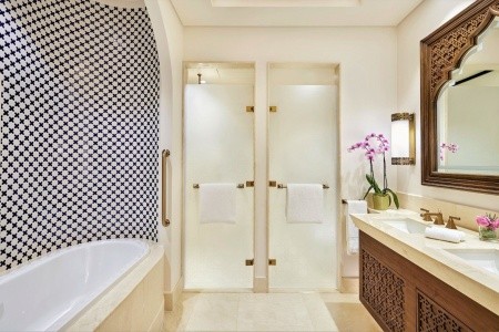 Katar Doha Hilton Salwa Beach Resort & Villas 11 dňový pobyt Plná penzia Letecky Letisko: Praha October 2025 (28/10/25- 7/11/25)