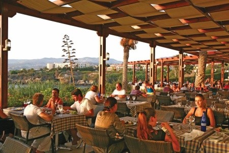 Cyprus Paphos (Pafos) Cynthiana Beach 7 dňový pobyt Plná penzia Letecky Letisko: Viedeň August 2026 (23/08/26-29/08/26)