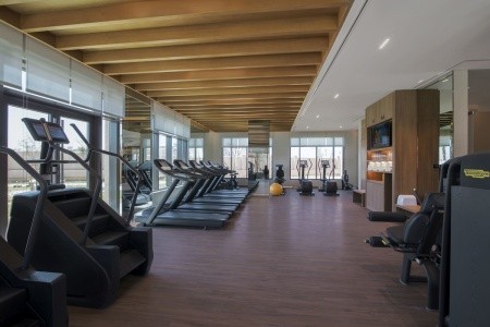 Spojené arabské emiráty Abu Dhabi Saadiyat Rotana Resort & Villas 14 dňový pobyt Raňajky Letecky Letisko: Praha September 2026 (25/09/26- 8/10/26)